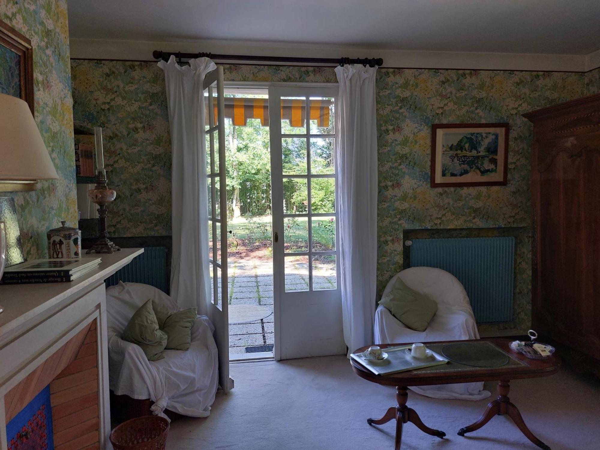 Les Allees Du Chateau Le Mazeau Exterior photo